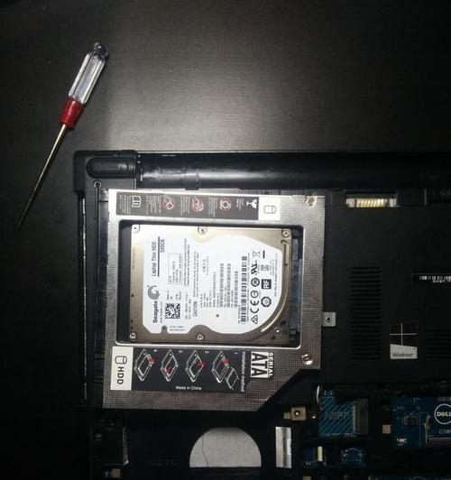 戴尔笔记本系统更换教程（让你的戴尔笔记本焕然一新，提升使用体验）